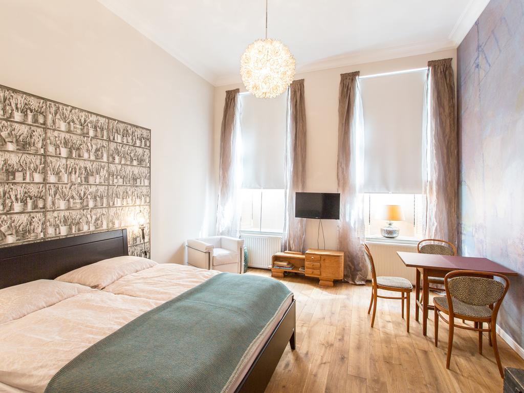 Designappartement Vienna Paintings Phòng bức ảnh
